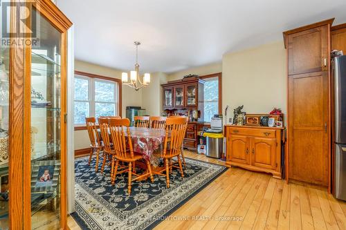 9341 Sideroad 9, Erin, ON - Indoor Photo Showing Dining Room
