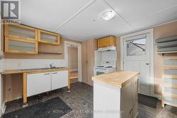 Easy backyard access through the kitchen - 