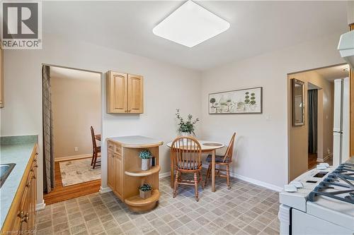 871 Francis Road, Burlington, ON - Indoor Photo Showing Other Room