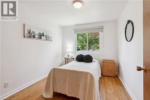 871 Francis Road, Burlington, ON - Indoor Photo Showing Bedroom