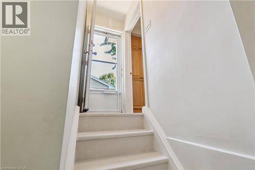 871 Francis Road, Burlington, ON - Indoor Photo Showing Other Room