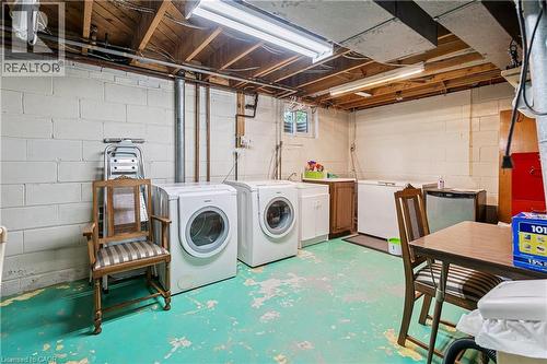 871 Francis Road, Burlington, ON - Indoor Photo Showing Laundry Room