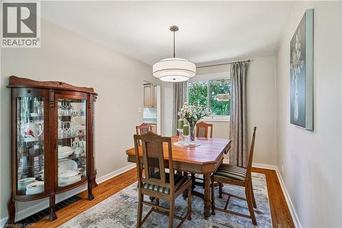 871 Francis Road, Burlington, ON - Indoor Photo Showing Dining Room