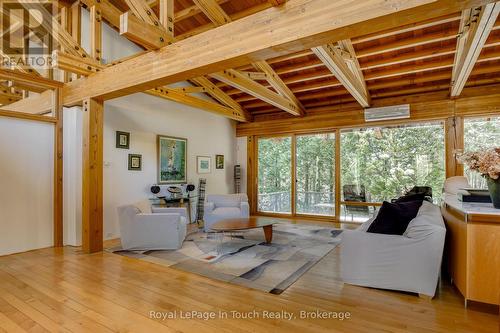 130 Melissa Lane, Tiny, ON - Indoor Photo Showing Other Room