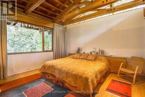 130 Melissa Lane, Tiny, ON - Indoor Photo Showing Bedroom