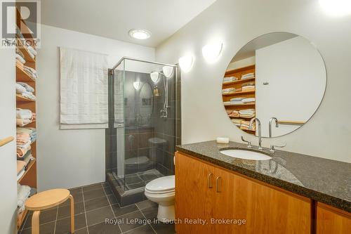 130 Melissa Lane, Tiny, ON - Indoor Photo Showing Bathroom