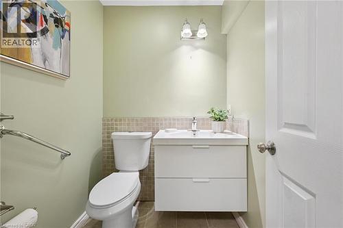 60A Eastview Road, Guelph, ON - Indoor Photo Showing Bathroom