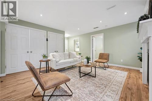 60A Eastview Road, Guelph, ON - Indoor Photo Showing Living Room