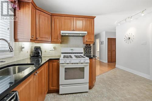 39 Appleford Street, Ottawa, ON - Indoor Photo Showing Kitchen
