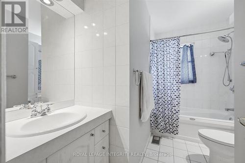 39 Appleford Street, Ottawa, ON - Indoor Photo Showing Bathroom