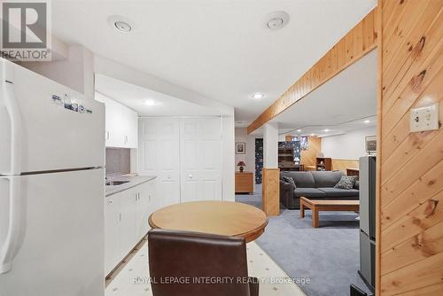 39 Appleford Street, Ottawa, ON - Indoor Photo Showing Kitchen