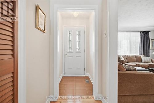39 Appleford Street, Ottawa, ON - Indoor Photo Showing Other Room