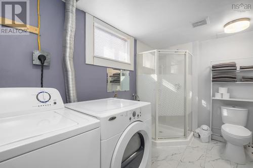 33 Pinehill Road, Dartmouth, NS - Indoor Photo Showing Laundry Room