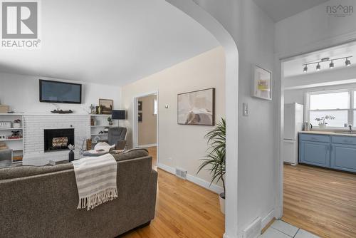 33 Pinehill Road, Dartmouth, NS - Indoor Photo Showing Living Room With Fireplace
