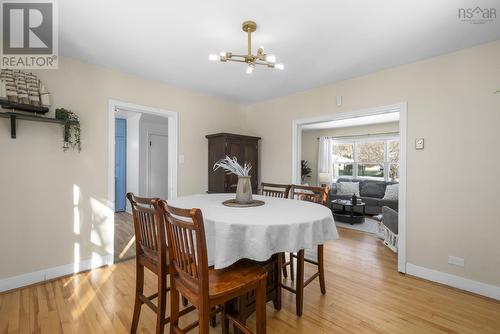 33 Pinehill Road, Dartmouth, NS - Indoor Photo Showing Dining Room