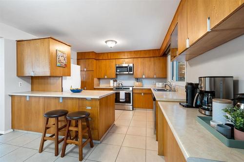 503 River Road, Winnipeg, MB - Indoor Photo Showing Kitchen With Double Sink