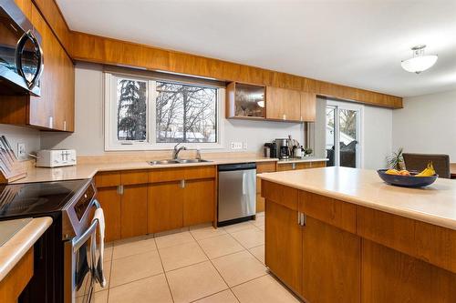 503 River Road, Winnipeg, MB - Indoor Photo Showing Kitchen With Double Sink