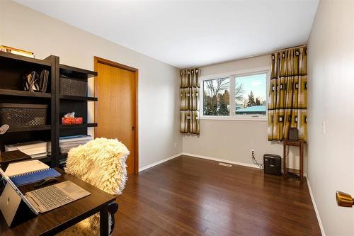 503 River Road, Winnipeg, MB - Indoor