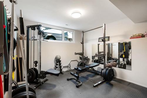 503 River Road, Winnipeg, MB - Indoor Photo Showing Gym Room