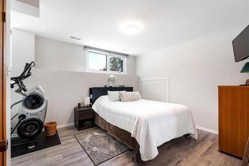 503 River Road, Winnipeg, MB - Indoor Photo Showing Bedroom