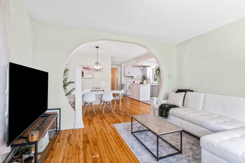 Salon - 3395 Ch. Ste-Thérèse, Carignan, QC - Indoor Photo Showing Living Room