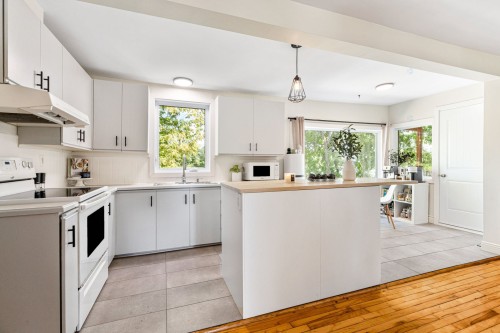 Cuisine - 3395 Ch. Ste-Thérèse, Carignan, QC - Indoor Photo Showing Kitchen