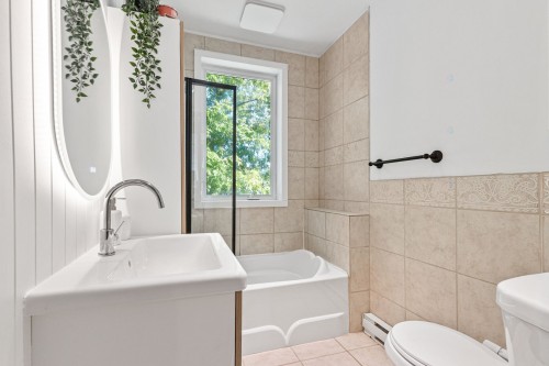 Salle de bains - 3395 Ch. Ste-Thérèse, Carignan, QC - Indoor Photo Showing Bathroom