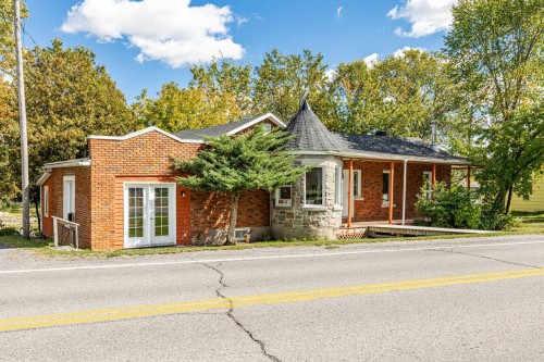 Façade - 3395 Ch. Ste-Thérèse, Carignan, QC - Outdoor