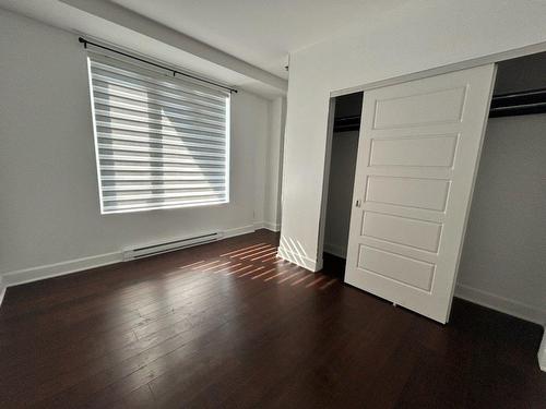 Bedroom - 305-1900 Boul. Angrignon, Montréal (Lasalle), QC - Indoor Photo Showing Other Room