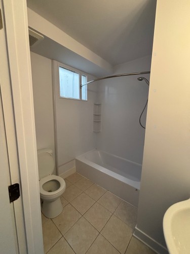 Salle de bains - 4-1976 Rue L.-O.-David, Montréal (Villeray/Saint-Michel/Parc-Extension), QC - Indoor Photo Showing Bathroom