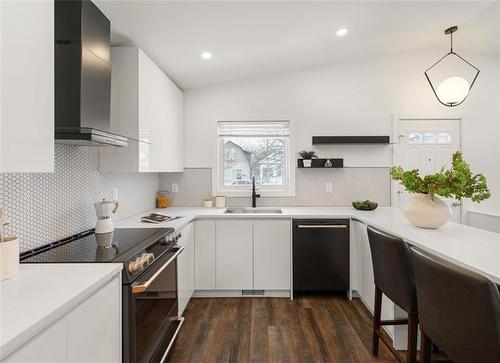 254 Albany St, Winnipeg, MB 