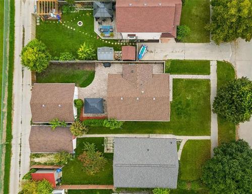 254 Albany St, Winnipeg, MB 