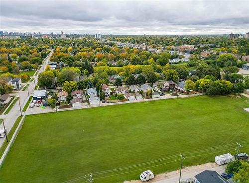 254 Albany St, Winnipeg, MB 