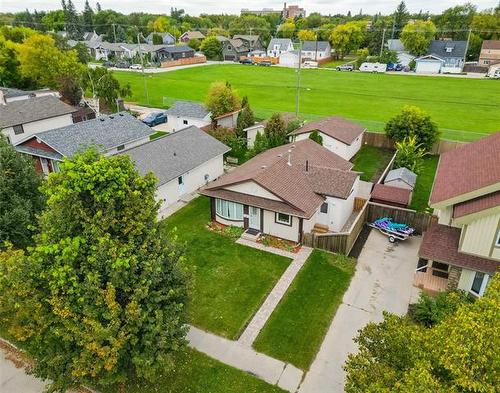 254 Albany St, Winnipeg, MB 