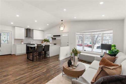 254 Albany St, Winnipeg, MB 