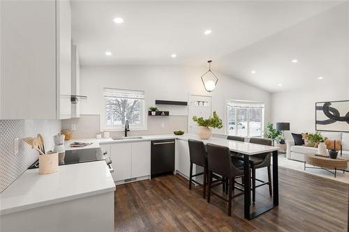 254 Albany St, Winnipeg, MB 