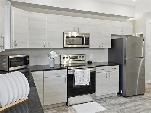 405-99 Shahi St, Winnipeg, MB 