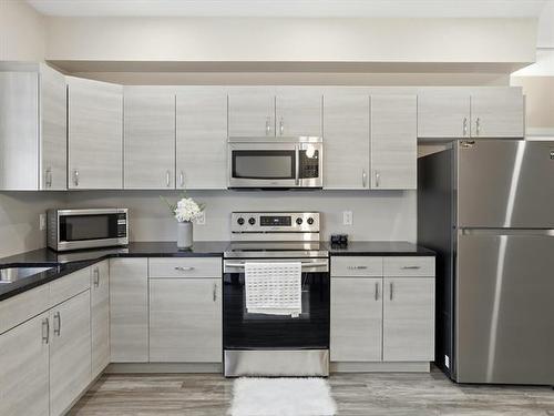 405-99 Shahi St, Winnipeg, MB 