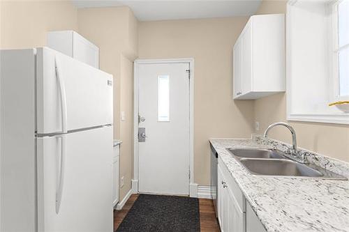 701 Valour Rd, Winnipeg, MB 