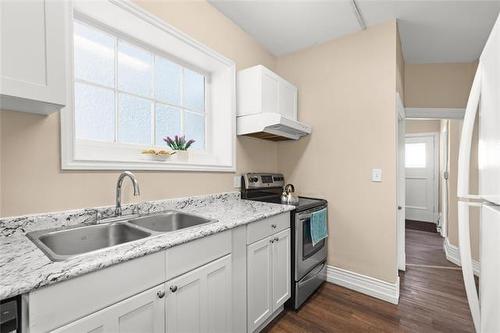 701 Valour Rd, Winnipeg, MB 