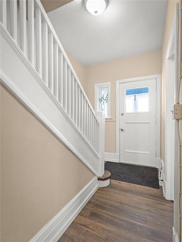 701 Valour Rd, Winnipeg, MB 