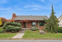 469 Rue Samuel-De Champlain  Sainte-Julie, QC J3E 1C9