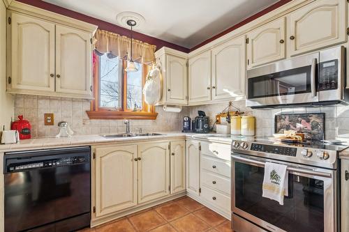Cuisine - 469 Rue Samuel-De Champlain, Sainte-Julie, QC - Indoor Photo Showing Kitchen With Double Sink