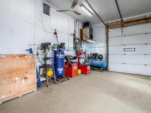 8425 Wilkes Ave, Headingley, MB 