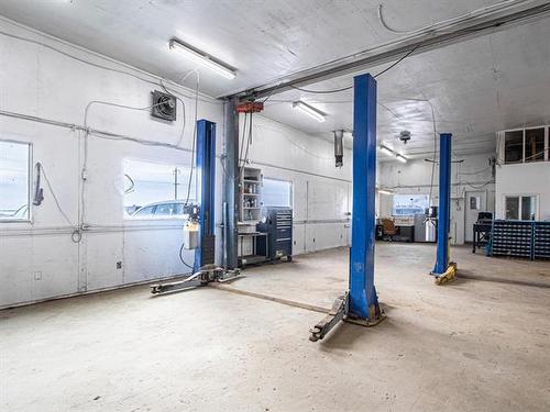 8425 Wilkes Ave, Headingley, MB 
