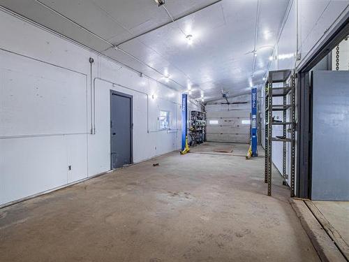 8425 Wilkes Ave, Headingley, MB 