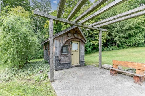 16365 Bathurst Street, Newmarket, ON - Outdoor