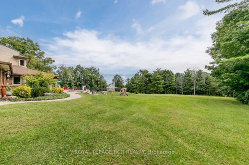 16365 Bathurst Street, Newmarket, ON - Outdoor