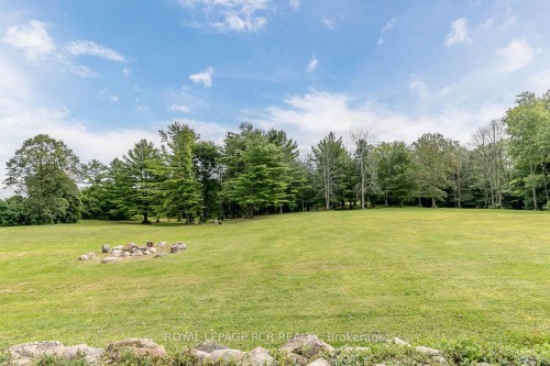 16365 Bathurst Street, Newmarket, ON - Outdoor