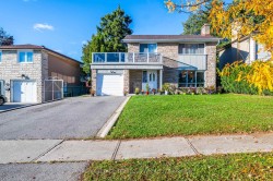 106 Grandravine Drive  Toronto, ON M3J 1B4